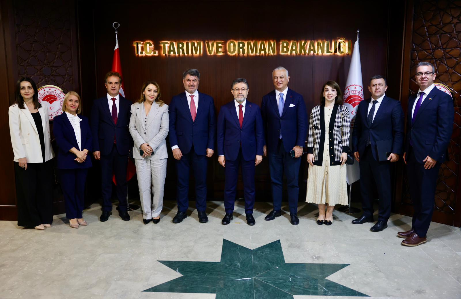 Türkiyədə işgüzar səfərdə olan TÜİB İdarə Heyəti Kənd Təsərrüfatı Naziri cənab İbrahim Yumaklı ilə görüşüb.